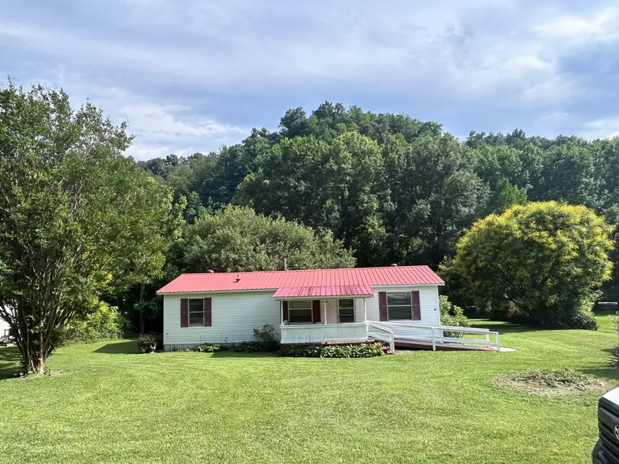 763 Ky Rt 825, Hagerhill, KY 41222 - #3