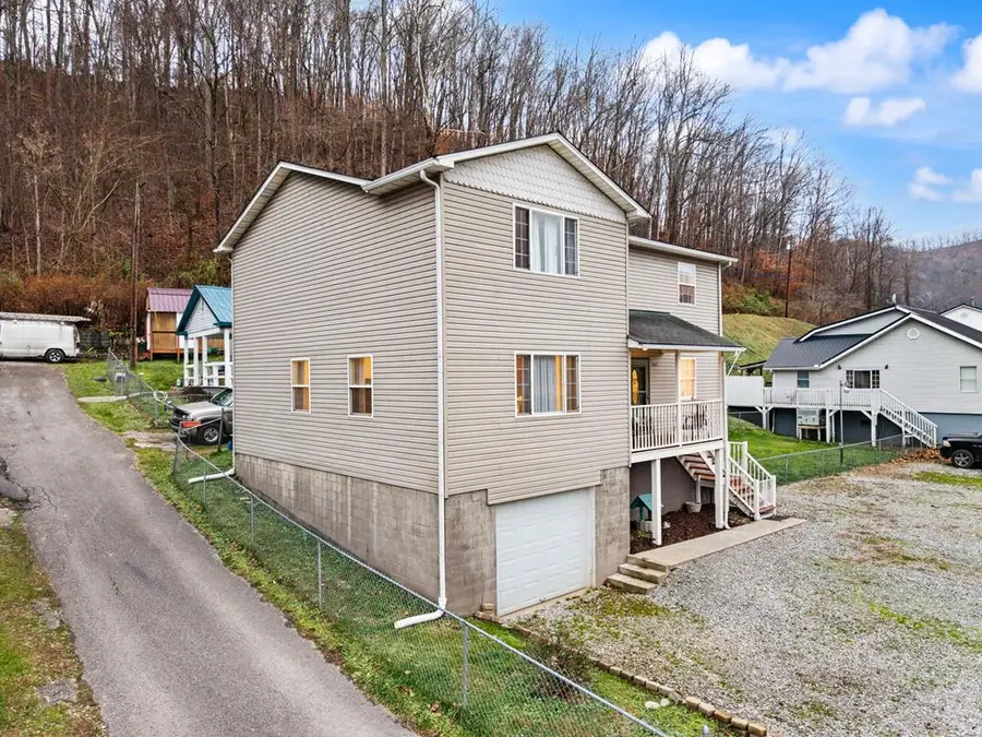341 State Highway 292 East, Goody, KY 41514 - #3