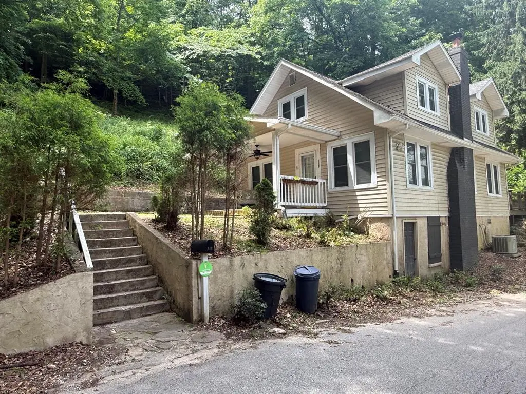 112 Perry Street, Pikeville, KY 41501 - #1