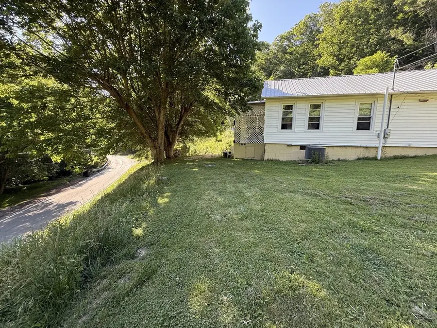 3138 Caney Fork Rd., Martin, KY 41649 - #2