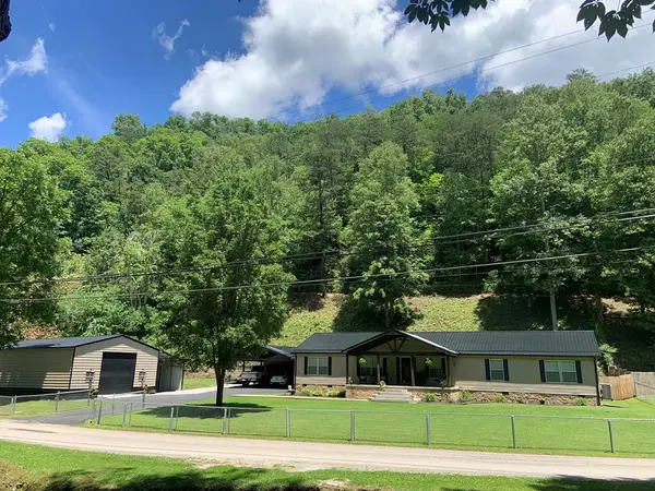 204 Gardner Fork, Shelbiana, KY 41562