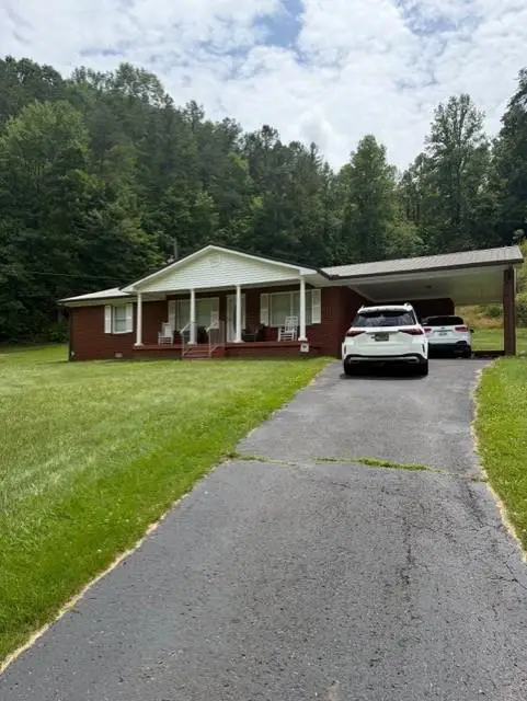 4589 Abbott Creek Rd., Prestonsburg, KY 41653 - #1