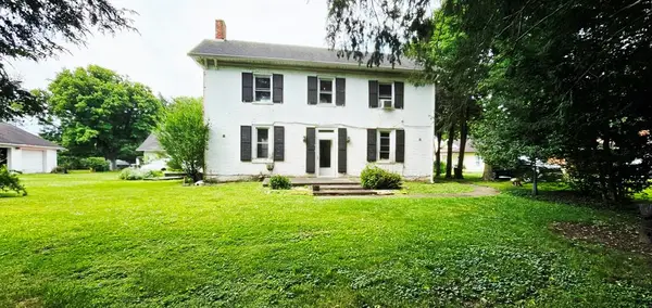 416 East Sycamore St, Louisa, KY 41230