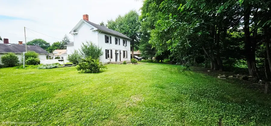 416 East Sycamore St, Louisa, KY 41230 - #2