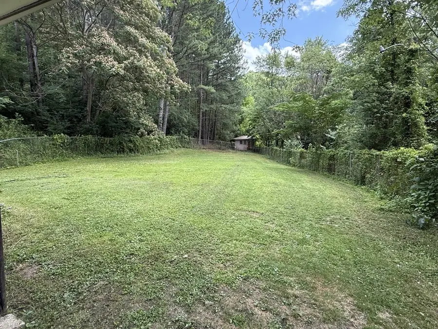 14376 Highway 550 E, Lackey, KY 41643 - #3