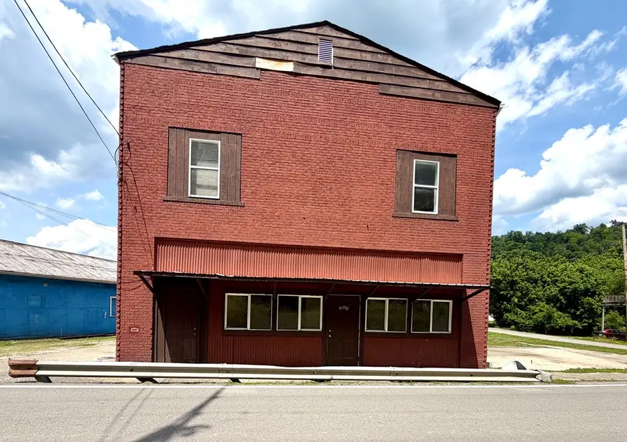 484 Ky Route 302, West Van Lear, KY 41268 - #2