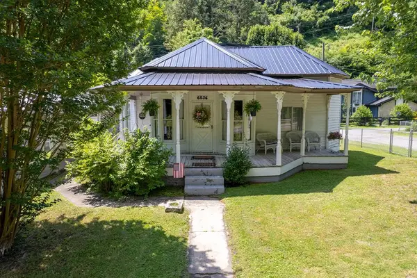 6536 Marrowbone Creek Road, Elkhorn City, KY 41501