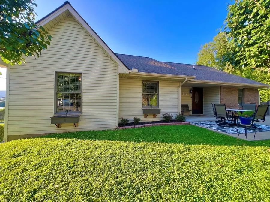 110 Cumberland, Elkhorn City, KY 41522 - #2