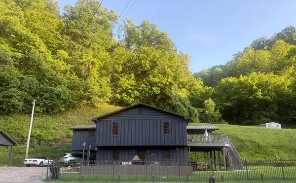 720 Ratliff Creek, Pikeville, KY 41501