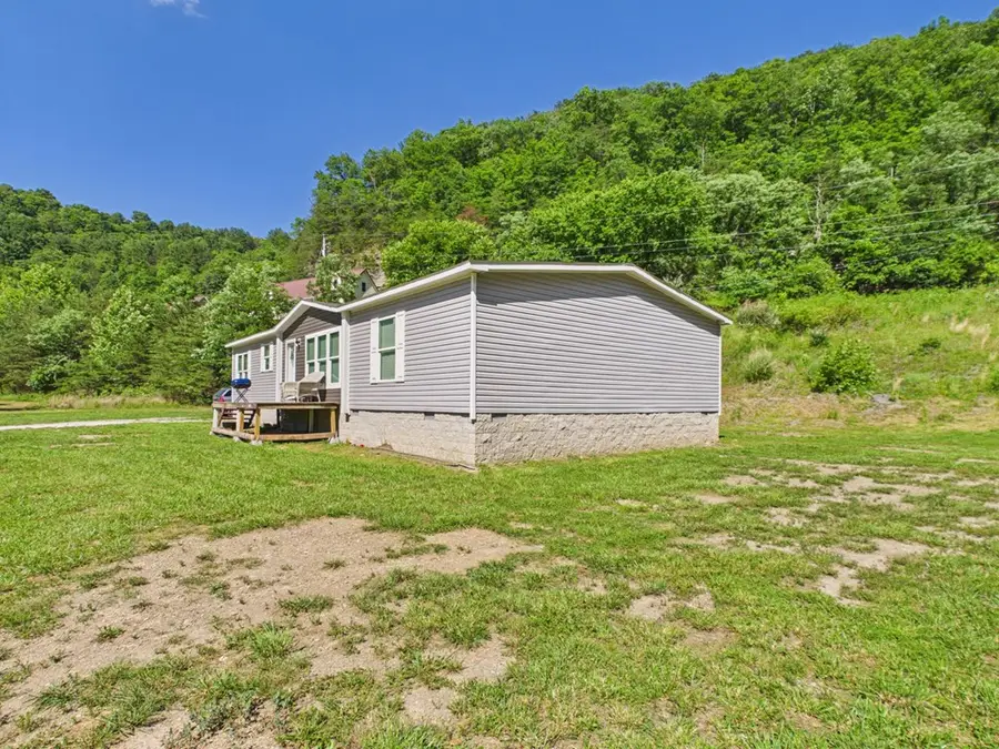 211 Liberty Lane, Harold, KY 41635 - #2