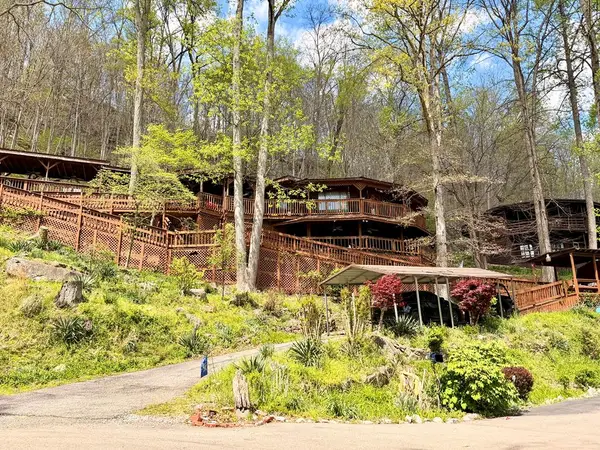 573 Lakeview Village, Prestonsburg, KY 41653
