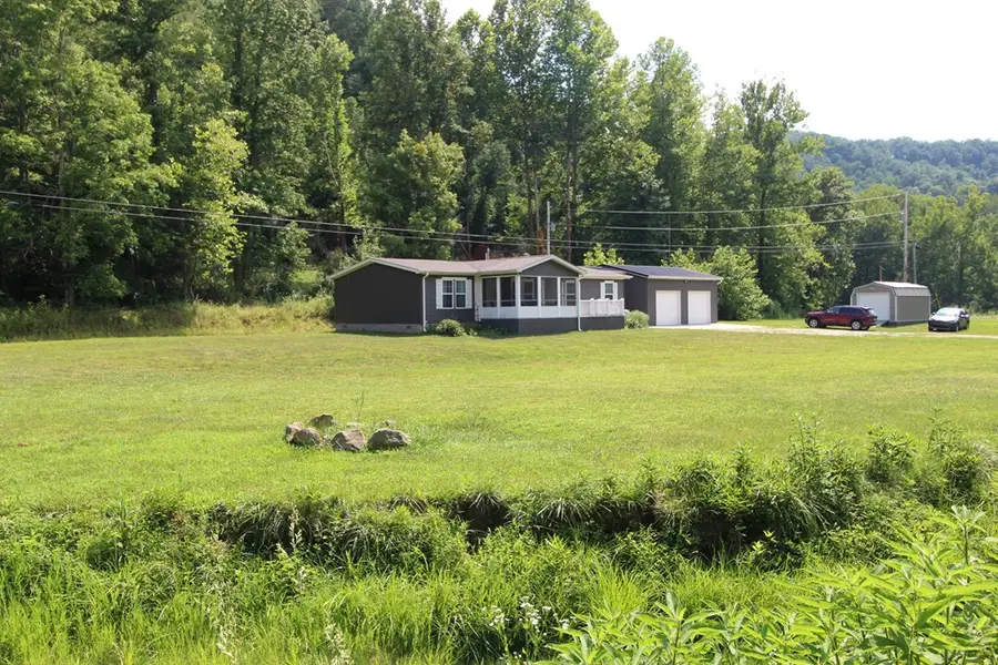 3791 Chestnut Rd, Whitehouse, KY 41240 - #3
