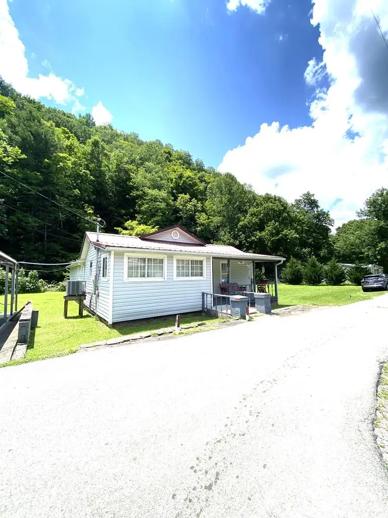 25 West Back St., McDowell, KY 41647 - #2