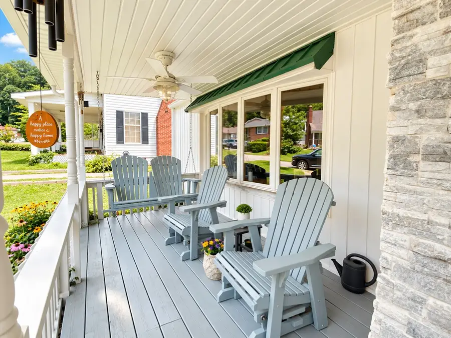 32 S Sunset Blvd, Williamson, WV 25661 - #2