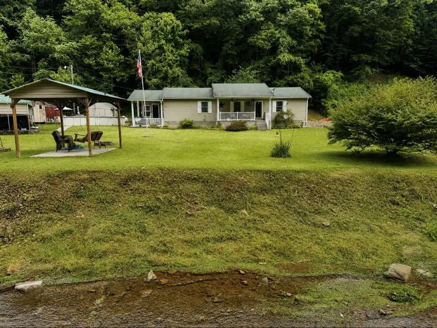 26 Daniels Lane, Matewan, WV 25678 - #2