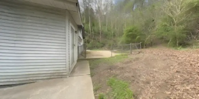 11 Carnation Rd, Van Lear, KY 41265 - #3
