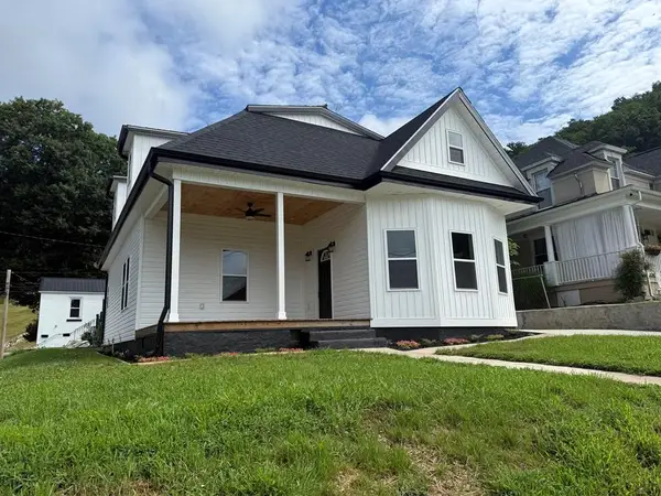 121 4th, Paintsville, KY 41240