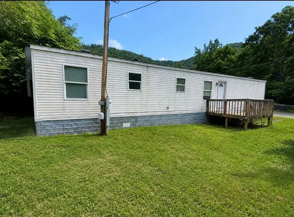 9 Taykay Drive, Delbarton, WV 25670