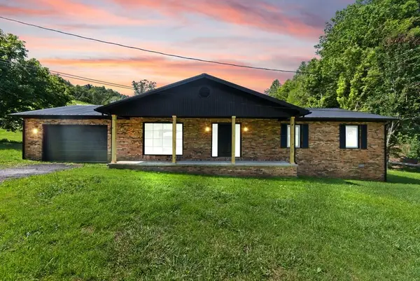 57 Hopson Street, Auxier, KY 41602