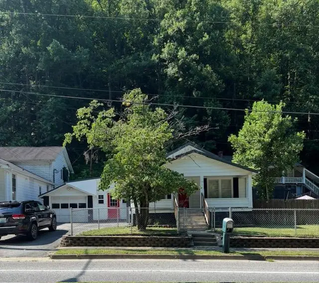 518 Town Mountain Road, Pikeville, KY 41501 - #1