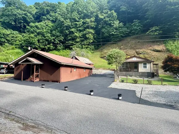 1499 Powells Creek, Pikeville, KY 41501
