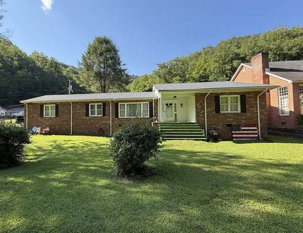 36 Spano Street, Chattaroy, WV 25667