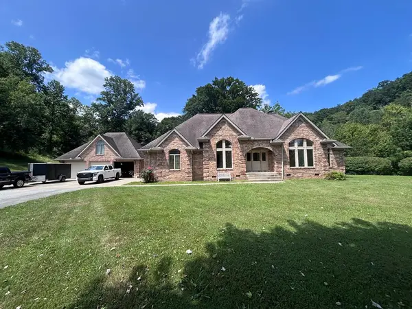 2847 Jennys Creek, Staffordsville, KY 41256