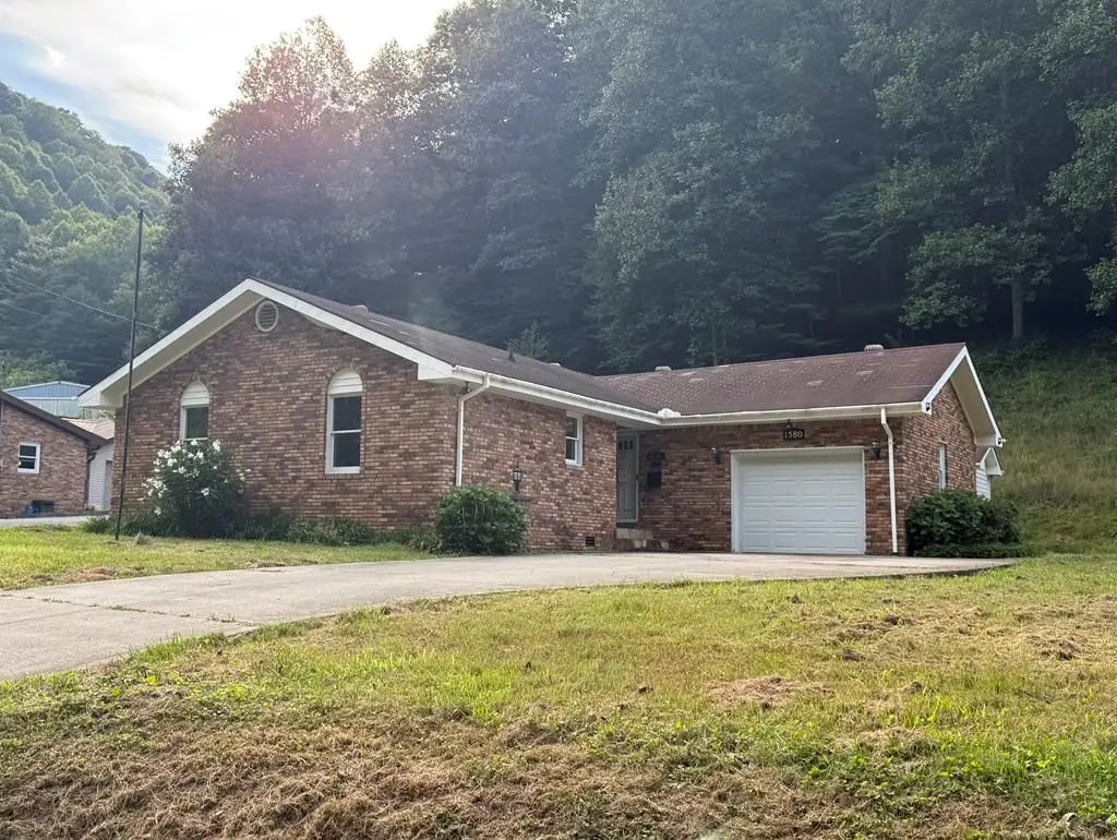 1580 Upper Blackberry Rd., Ransom, KY 41558 - #1