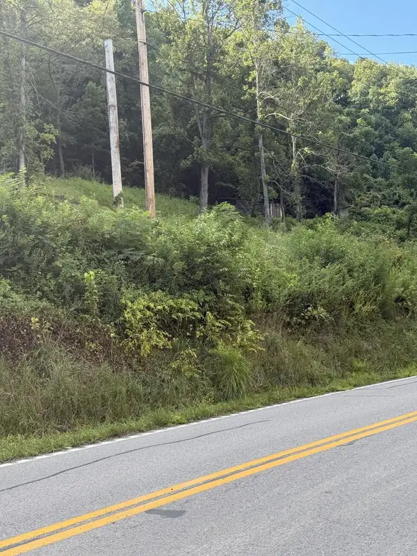 1988 Ky Rt 122, Printer, KY 41655
