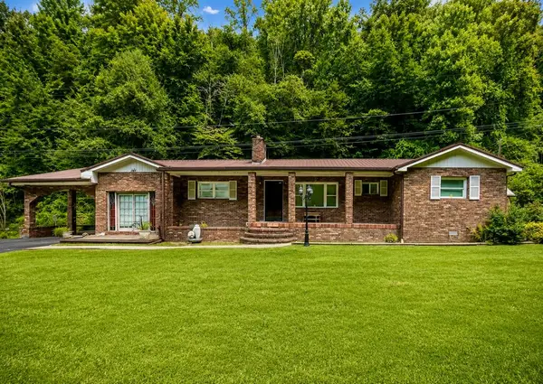 715 Little Creek, Pikeville, KY 41501
