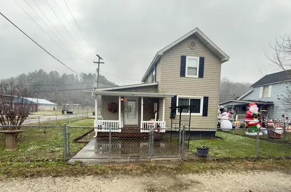 51 51 River Street, Auxier, KY 41602