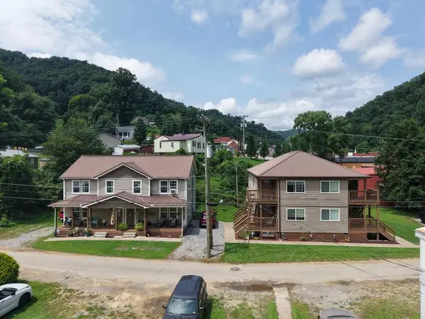 100 Riverside Drive, Delbarton, WV 25670