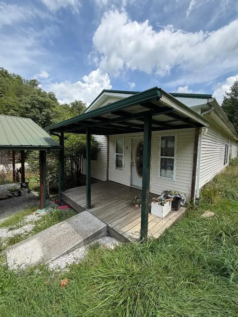 16 Dazz Drive, Hazard, KY 41701 - #3