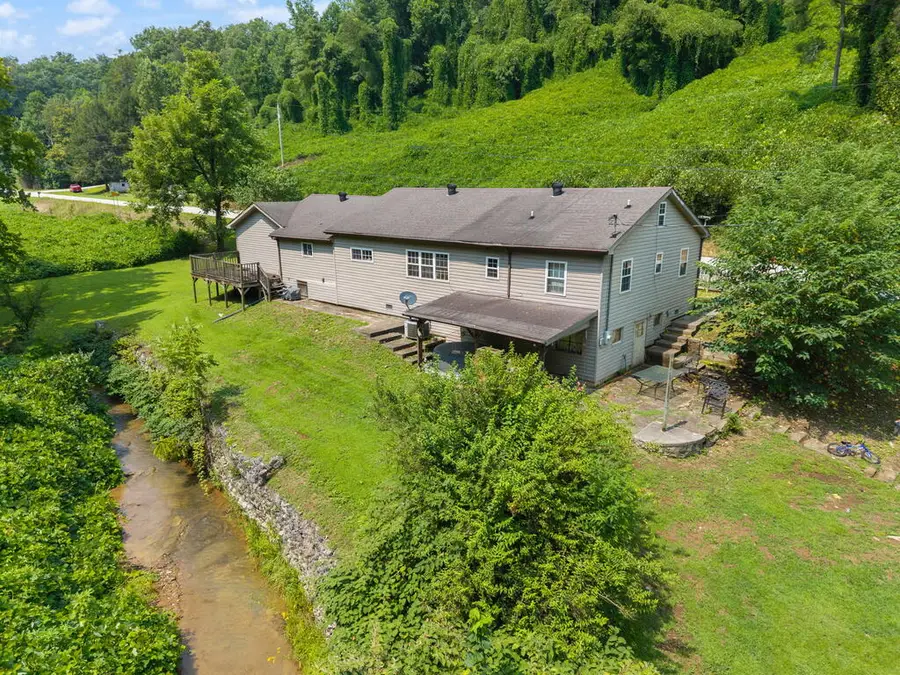 1177 Longs Creek Rd, Canoe, KY 41314 - #2