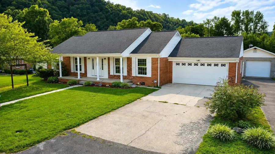 30 Peach Street, Ivel, KY 41642 - #2