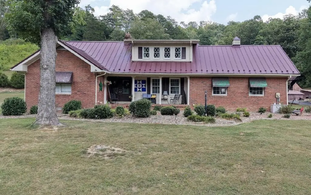 130 Ky. Rt. 1107, Van Lear, KY 41265 - #1