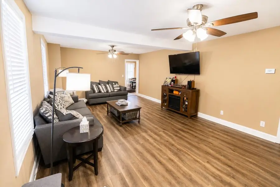 108 Lily Circle, Pikeville, KY 41501 - #2