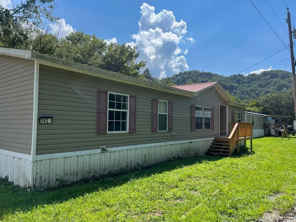 382 Whitetail Road, Whitesburg, KY 41858 - #1