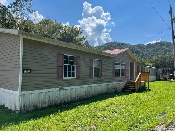 382 Whitetail Road, Whitesburg, KY 41858