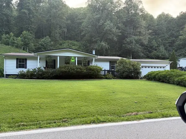851 Meathouse Fork Rd, Canada, KY 41519