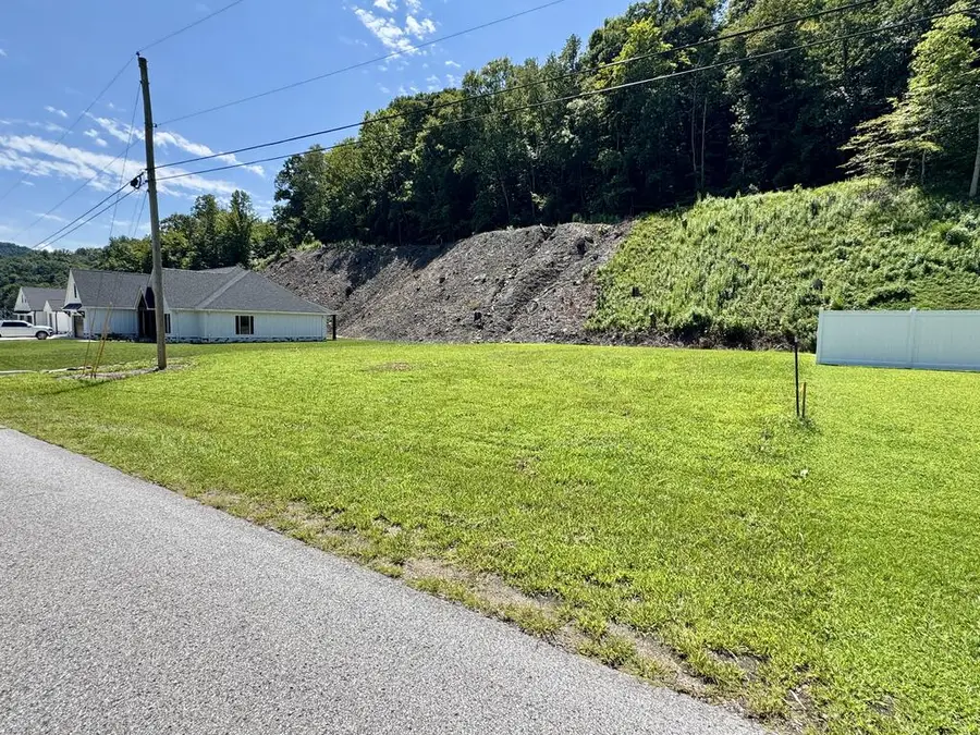 699 Cedar Creek Road, Pikeville, KY 41501 - #2