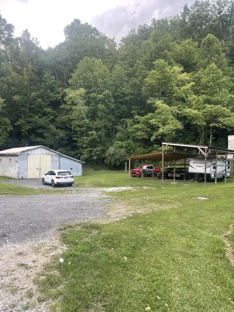 3513 Highway 931 South, Whitesburg, KY 41858 - #1