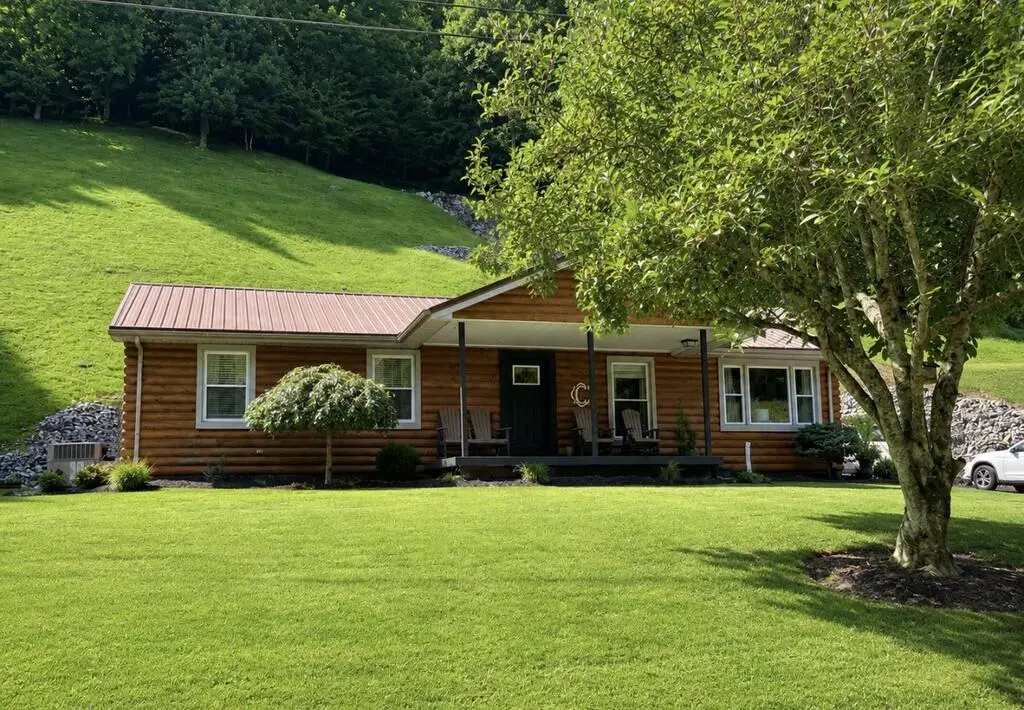 709 Mikes Branch, Pikeville, KY 41501 - #1