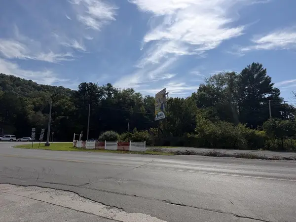 6423 Ky Rt. 1428, Allen, KY 41601
