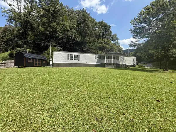 51 Wolfpen Branch, Pikeville, KY 41501