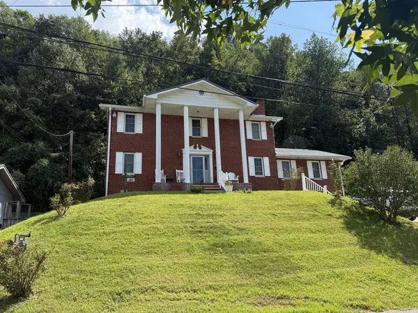 508 Lincoln Avenue, Paintsville, KY 41240