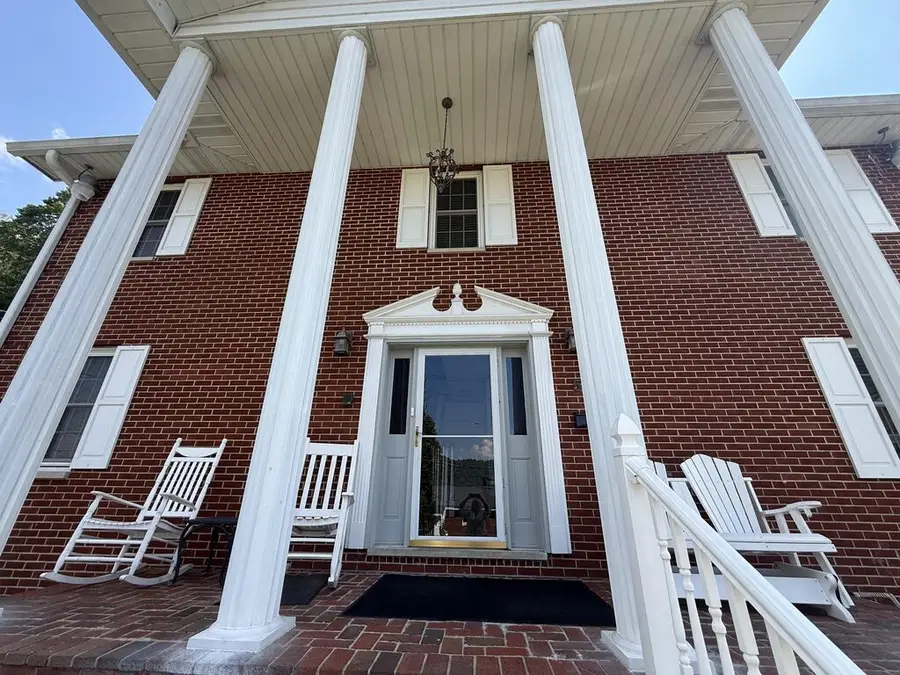 508 Lincoln Avenue, Paintsville, KY 41240 - #3