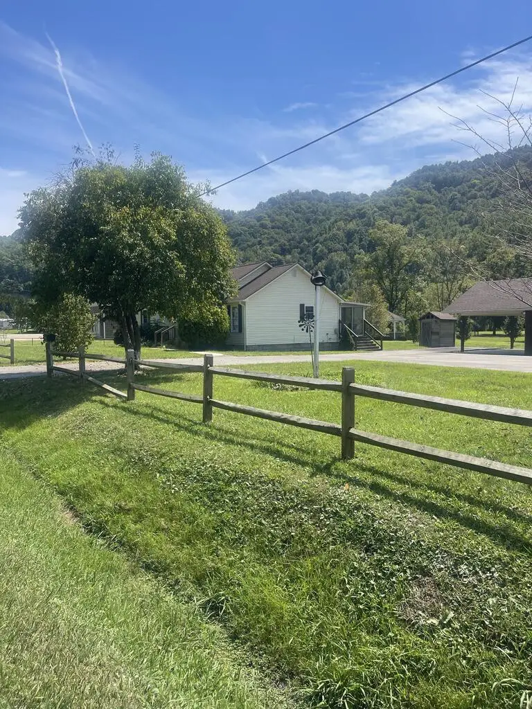 1878 Highway 582, Mallie, WV 41836 - #2