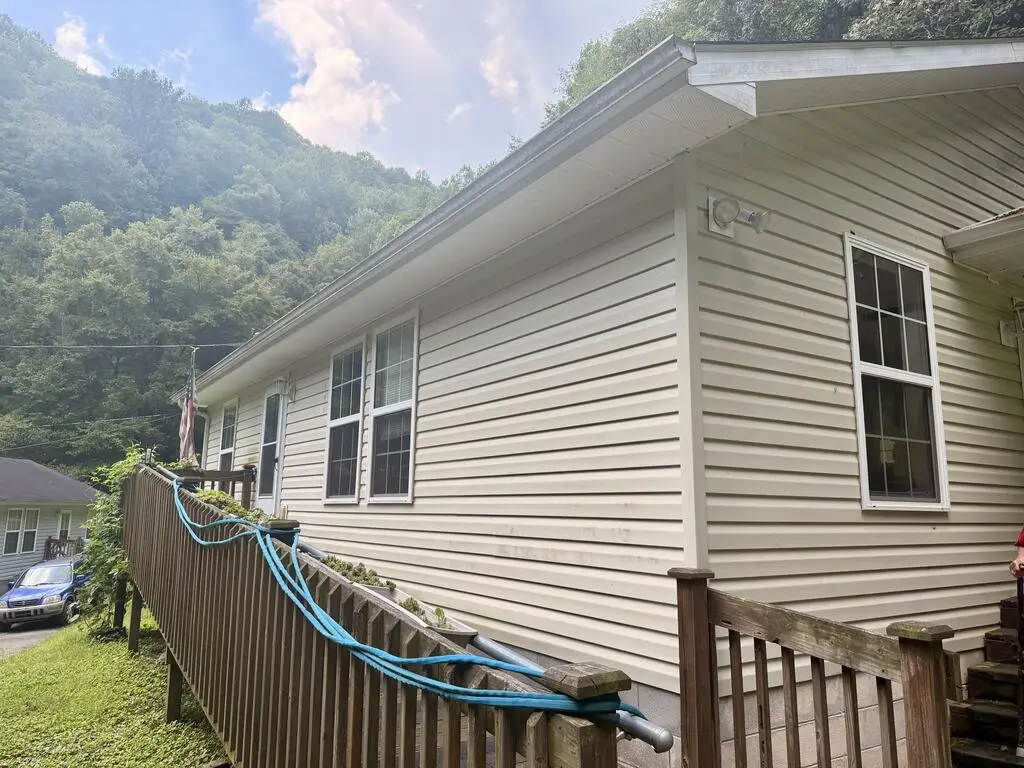 179 Robinson Hollow, Martin, KY 41649 - #1