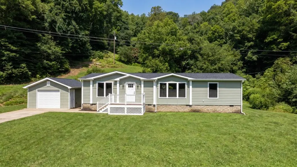 3084 Left Fork Maces Creek Rd, Viper, KY 41774 - #1